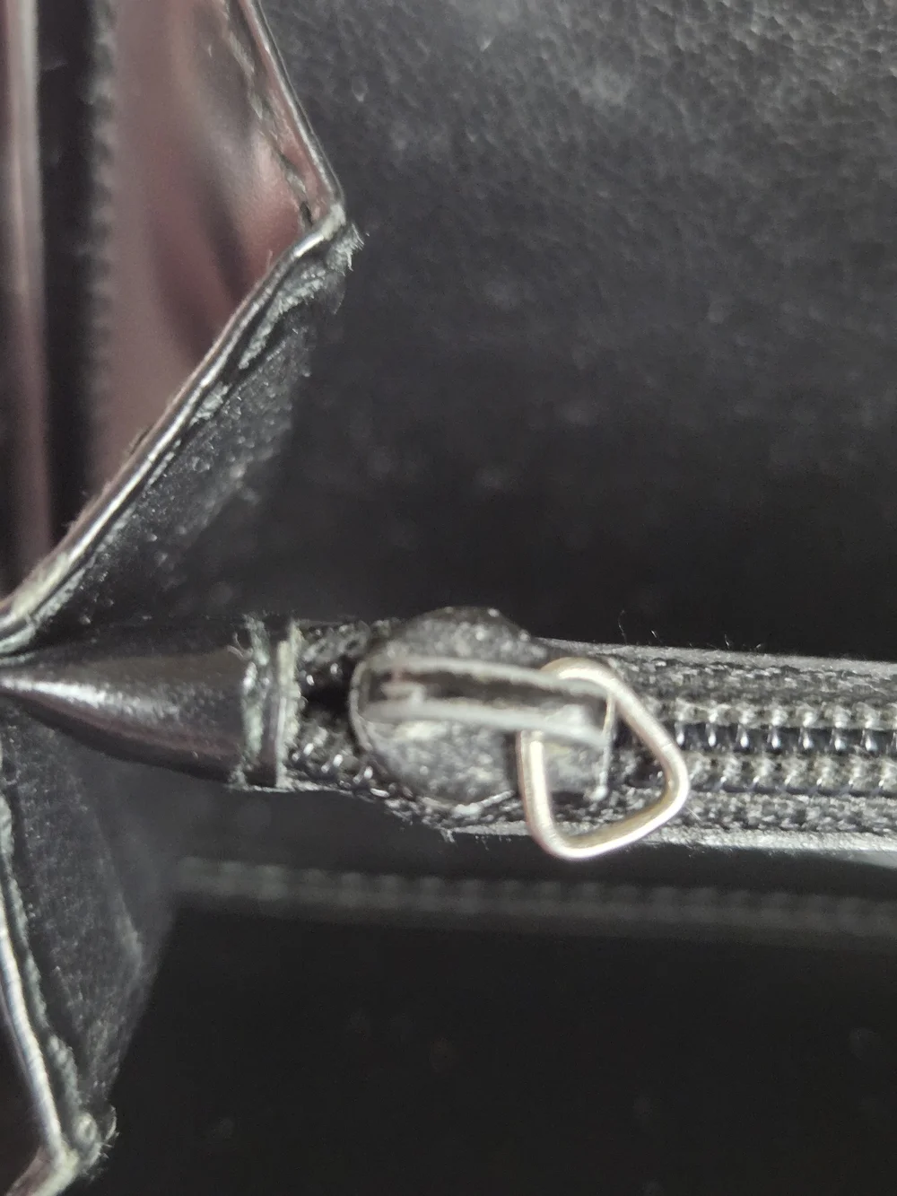 Gucci Black Signature GG Zip Around Wallet